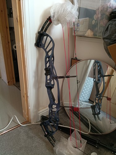 Hoyt invicta compound bow - hoyt,
